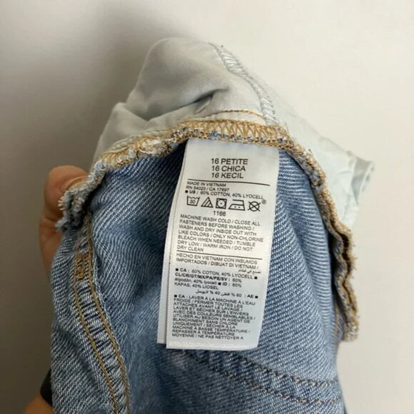 Old Navy Plus Size Mid Rise Baggy Loose Straight Leg Agnes Jeans - Picture 6 of 7